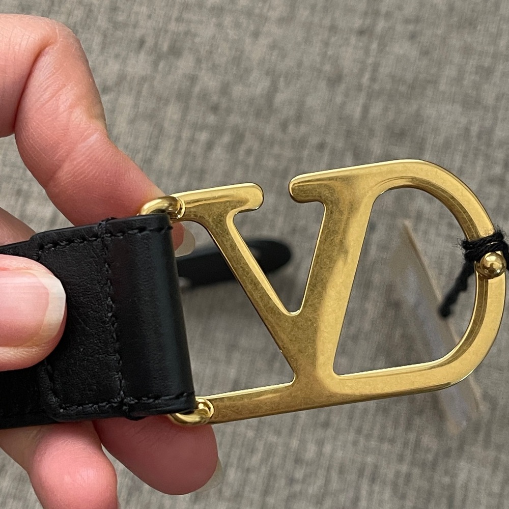 Valentino Black Belt with Gold Buckle size 95/38 - Picture 6 of 7
